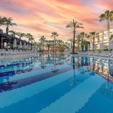 Belek Beach Resort Hotel Üdülőközpont 5*